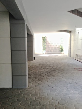 COMODO ESTACIONAMIENTO